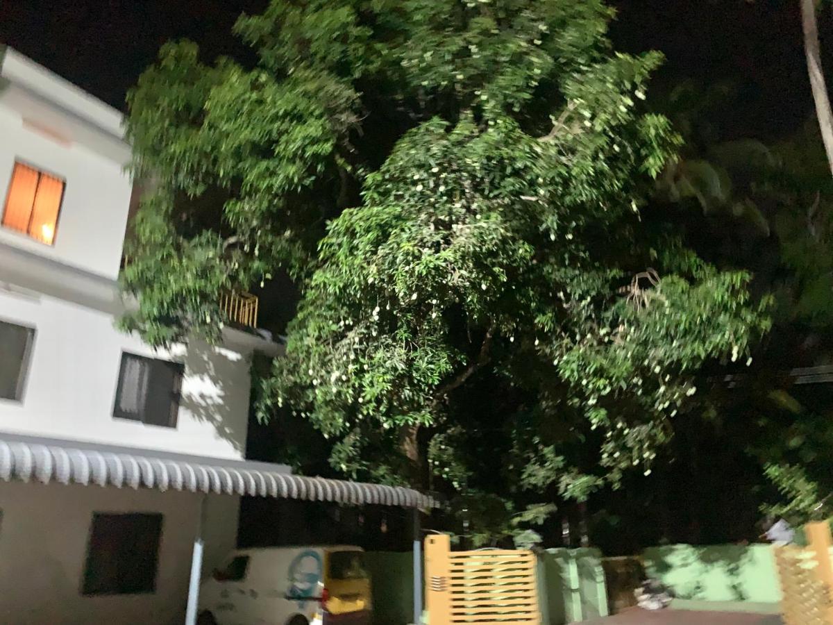 Airavatham Apartments Guruvayur Exterior photo