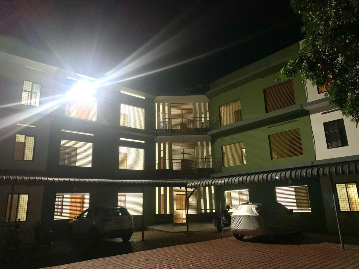 Airavatham Apartments Guruvayur Exterior photo